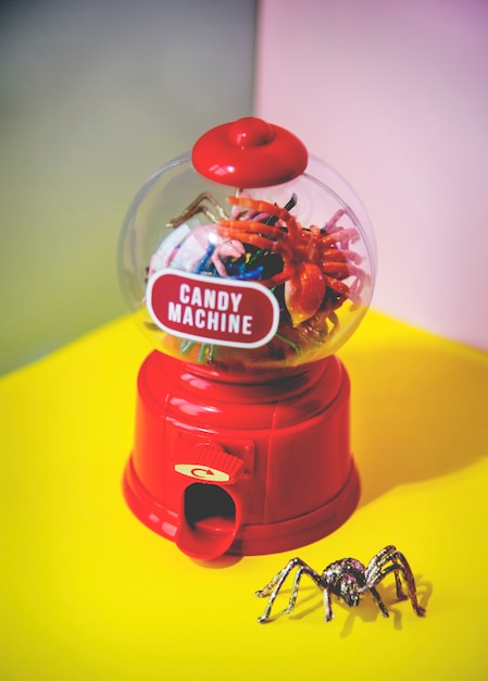 Photo gratuite machine à bonbons colorée et lumineuse