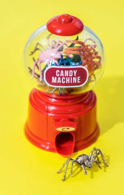 Machine à bonbons colorée et lumineuse