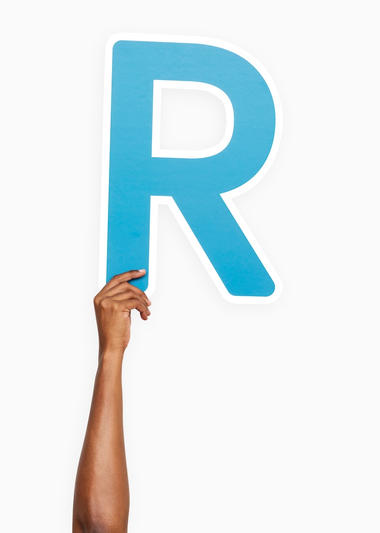 Photo gratuit main tenant la lettre r