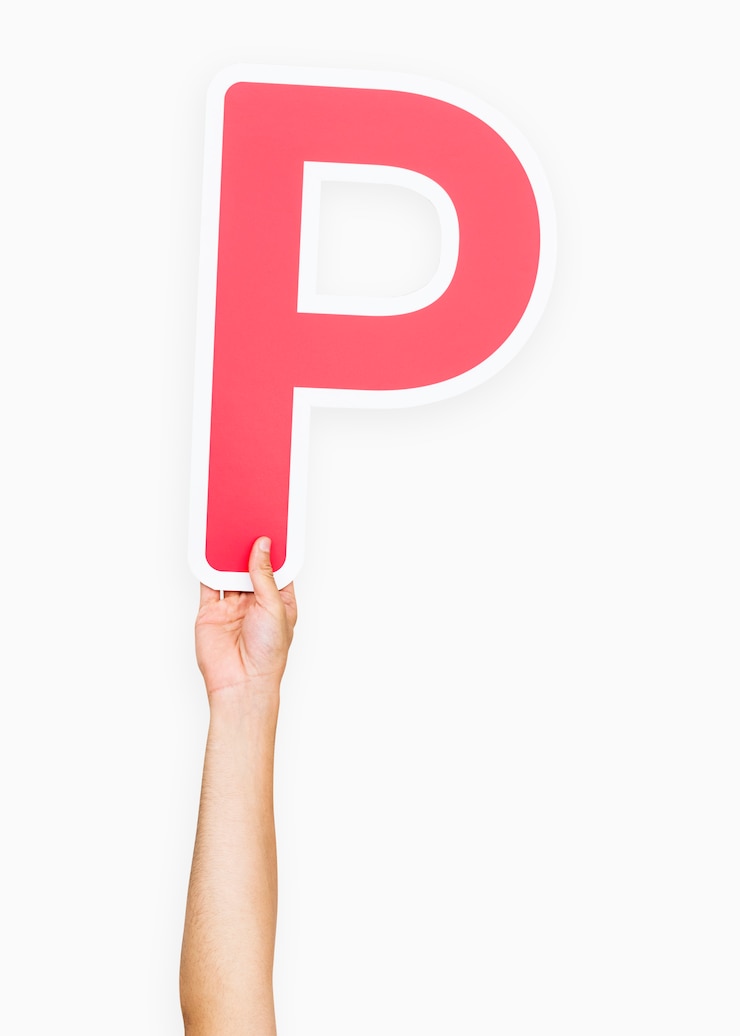 Photo gratuit mains tenant la lettre p