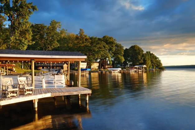 Maison au bord du lac