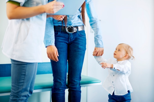 Photo gratuite maman je veux rentrer à la maison