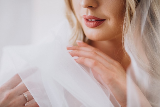 Photo gratuite mariée préparer son mariage