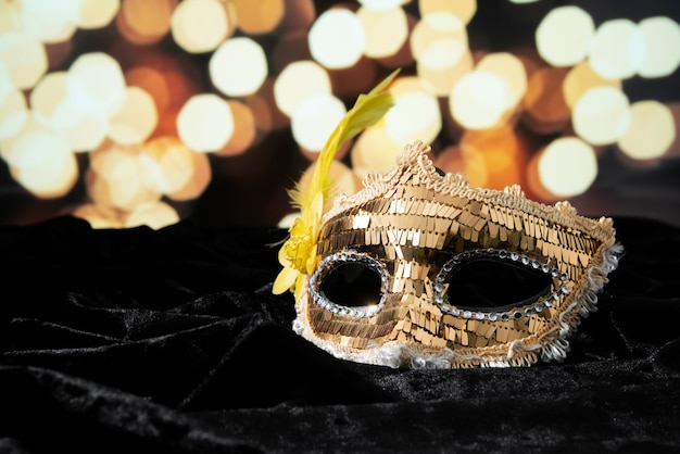 Photo gratuite masque de carnaval recouvert de paillettes