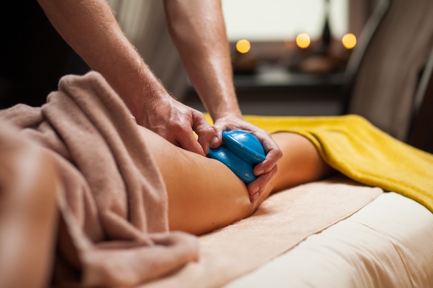 Massage anti-cellulite dans un spa