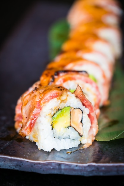 Photo gratuite matsusaka et sushi de bœuf wagyu