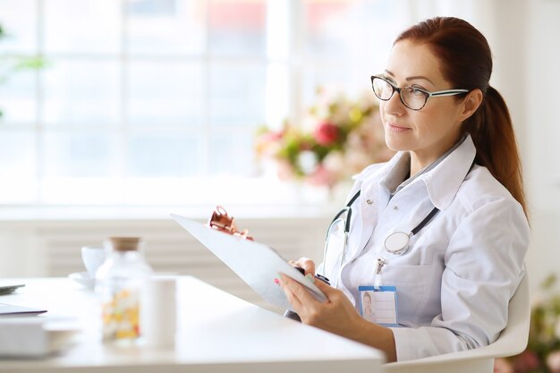 Médecin au travail