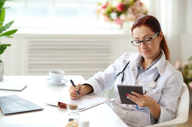 Médecin au travail