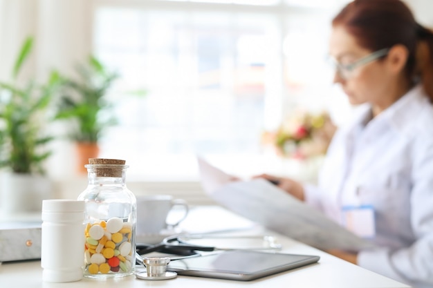 Photo gratuite médecin au travail