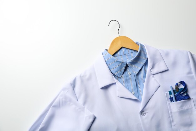 Médecine uniforme soins de santé Journée des travailleurs médicaux espace pour le texte