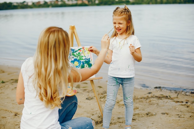 Mère, fille, dessin, parc