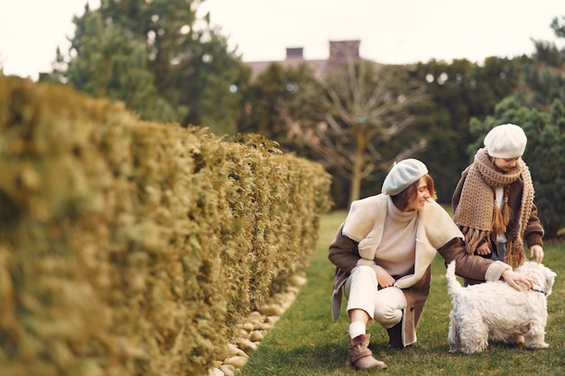 Mère, fille, promenades, chien