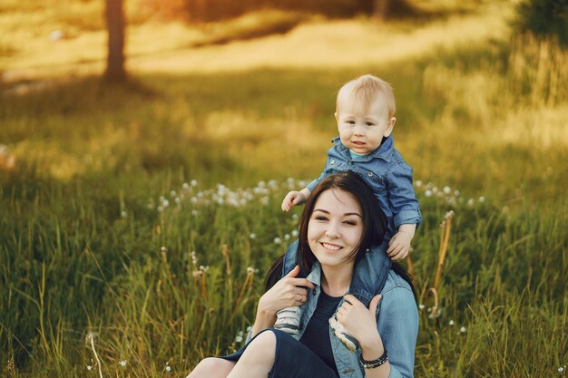 mère avec fils