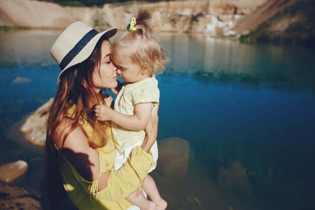 Mère avec petite fille