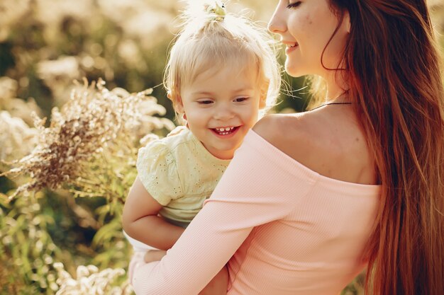 Mère avec petite fille