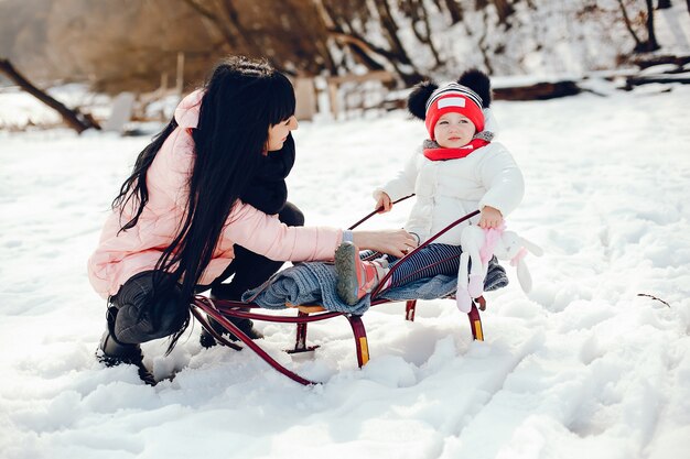 Mère avec petite fille