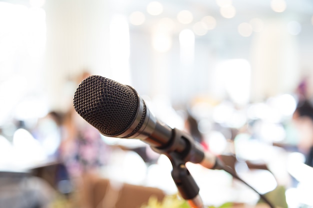 Microphone à une conférence