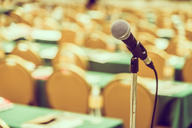 Microphone dans la salle de réunion