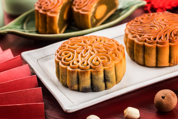Midautumn Festival Concept Gâteaux De Lune Traditionnels Sur Table Avec Tasse De Thé