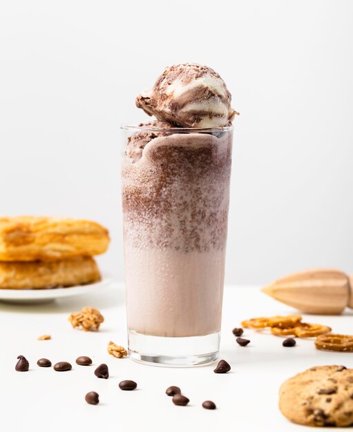 Milk-shake au chocolat gros plan