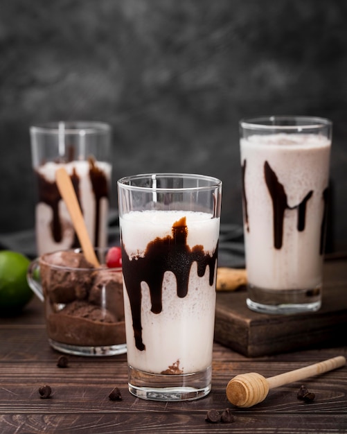 Milk-shake au chocolat gros plan