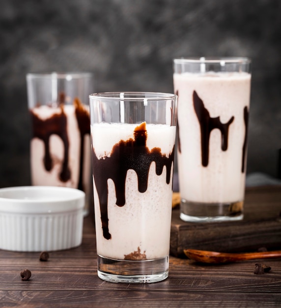 Milk-shake au chocolat gros plan