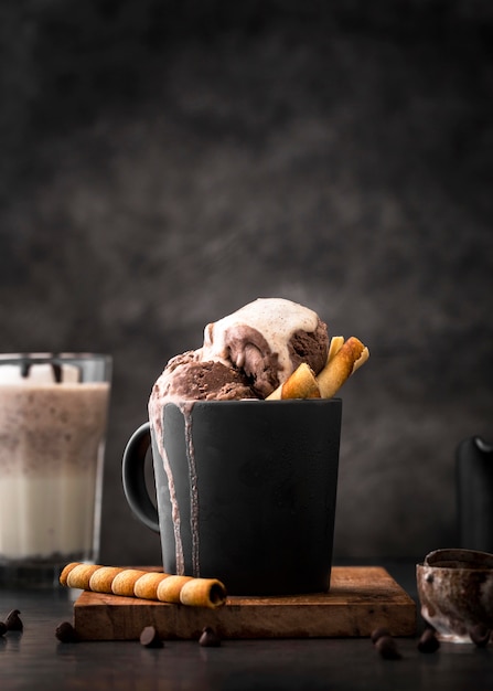 Milk-shake au chocolat gros plan