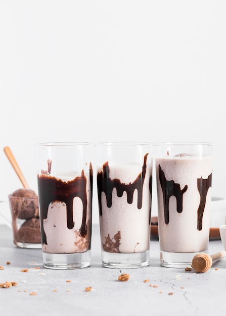 Milk-shake au chocolat gros plan