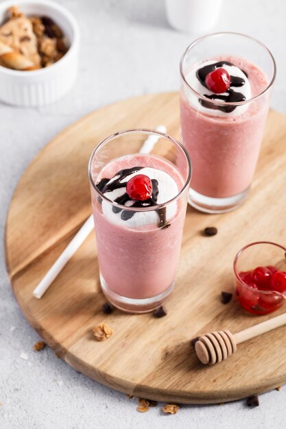 Milkshakes roses en gros plan