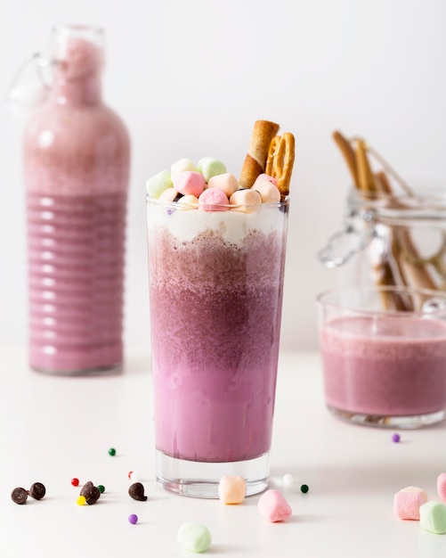 Milkshakes roses en gros plan