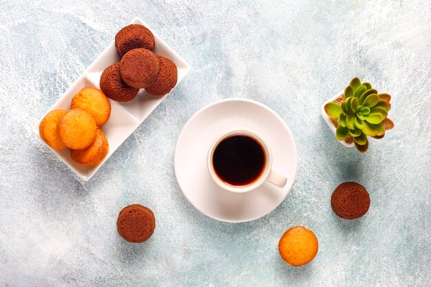 Mini gâteaux au chocolat.