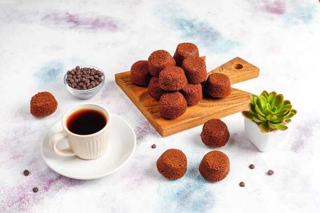 Mini gâteaux au chocolat.