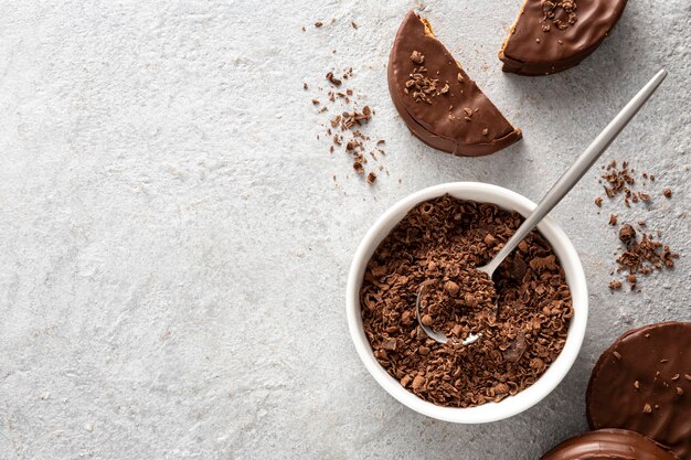 Mise à plat de cookies alfajores avec espace copie