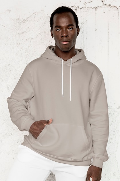 Photo gratuite mode de vêtements pour hommes streetwear à capuche gris élégant
