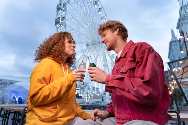 Photo gratuite mode de vie de la date de couple la nuit