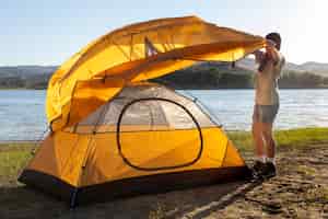 Photo gratuite mode de vie des personnes vivant en camping