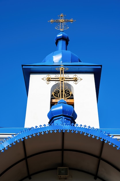 Photo gratuite monastère ulmu à sihla, moldavie en journée ensoleillée