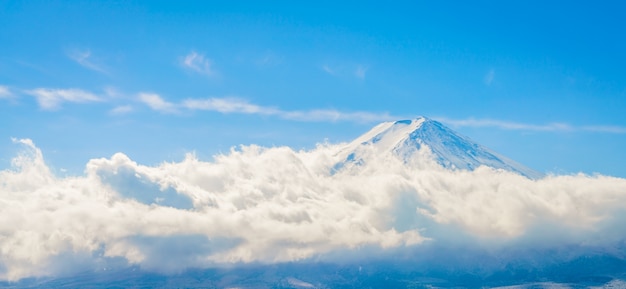 Montagne Fuji avec le ciel bleu, le Japon