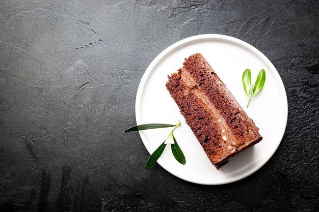 Morceau de gâteau aux truffes