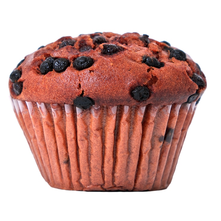 Photo gratuit muffin pépite de chocolat isolé