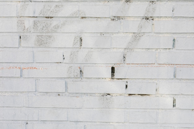 Mur de briques avec de la peinture