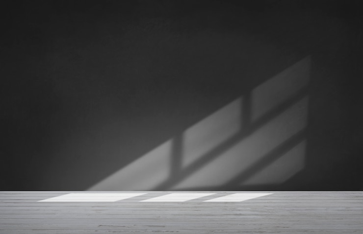 Photo gratuit mur noir dans une pièce vide avec sol en béton
