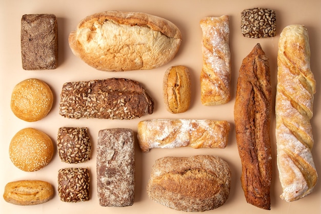 Nature morte avec des aliments de boulangerie appétissants