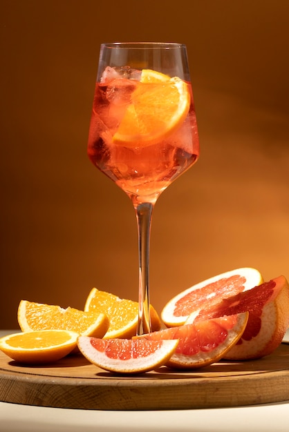 Photo gratuite nature morte de cocktail italien