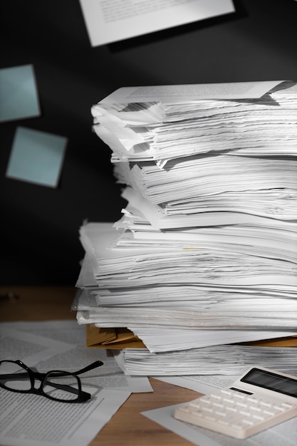 La nature morte de la pile de documents