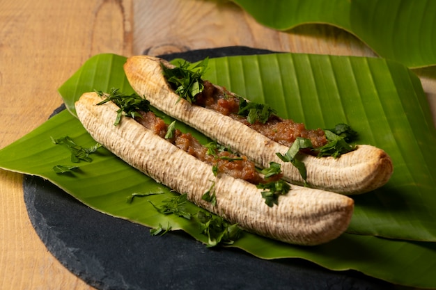 Photo gratuite la nature morte de la recette avec la banane de plantaine