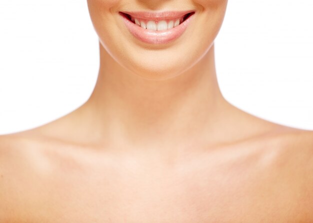 Neck close-up d&#39;une femme naturelle