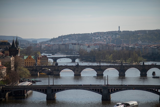 Photo gratuite nettoyer les rues de la ville de prague