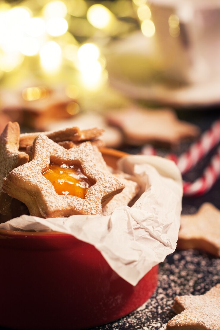 Photo gratuit noël, biscuits délicieux avec de la confiture d&#39;orange