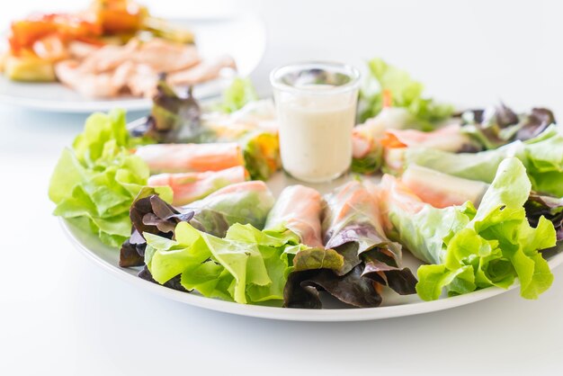 Nouilles de légumes frais rouleau de printemps, régime alimentaire, nourriture propre, salade